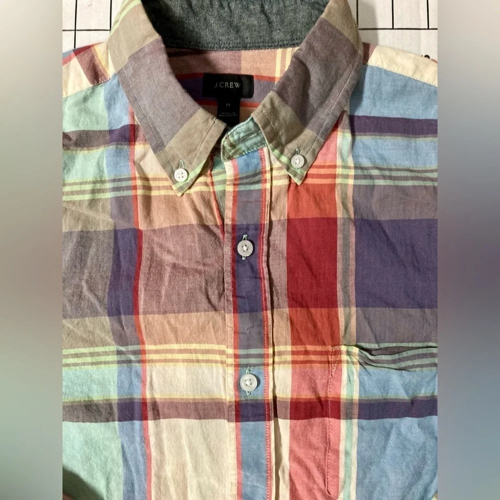 J. Crew Men’s Medium Multicolored Button Down Shirt‎